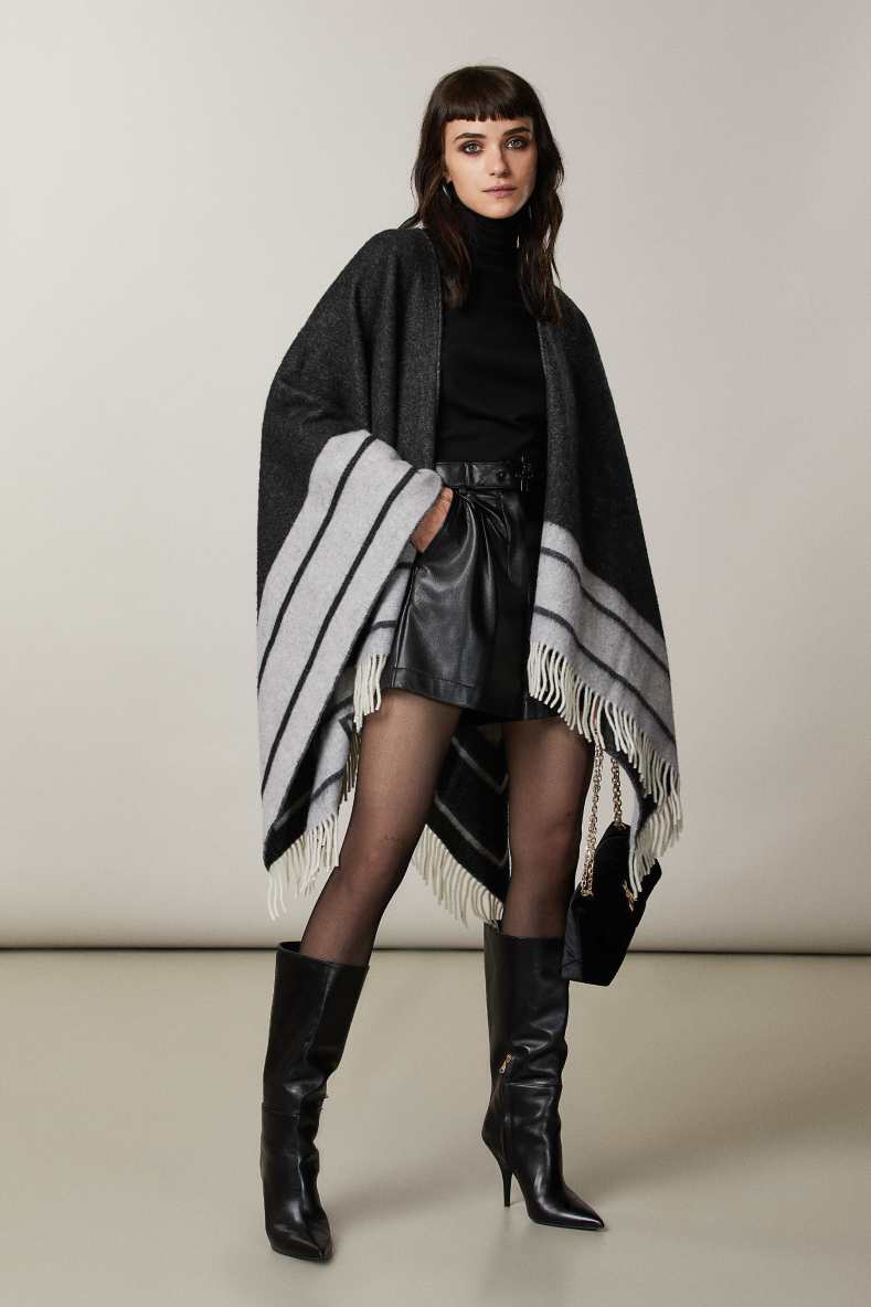 Double-faced fringed poncho, Black, Patrizia Pepe