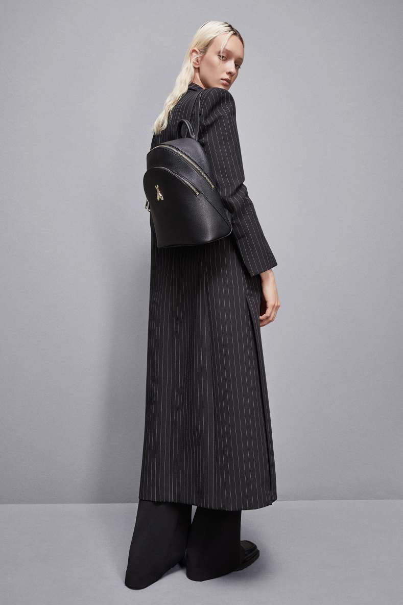 Fly leather backpack with double pocket, Black/Light Gold, Patrizia Pepe