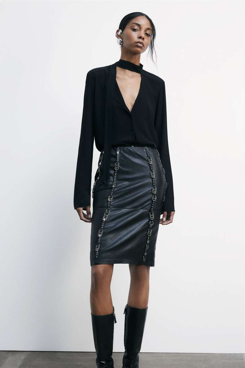 &quot;ESSENTIAL&quot; viscose blouse with sash, Black, Patrizia Pepe