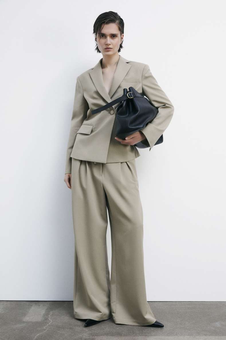 Asymmetric gabardine blazer, Beige, Patrizia Pepe