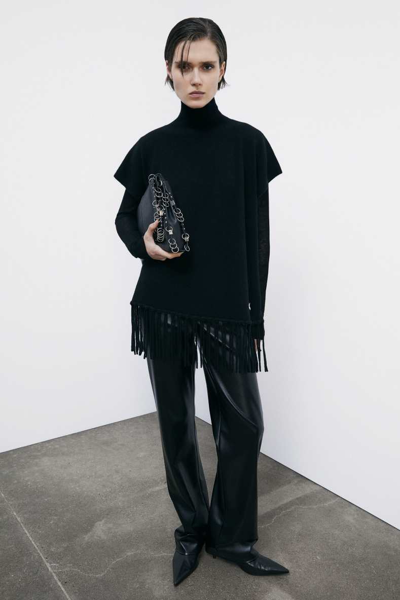 Cashmere poncho with fringes, Black, Patrizia Pepe