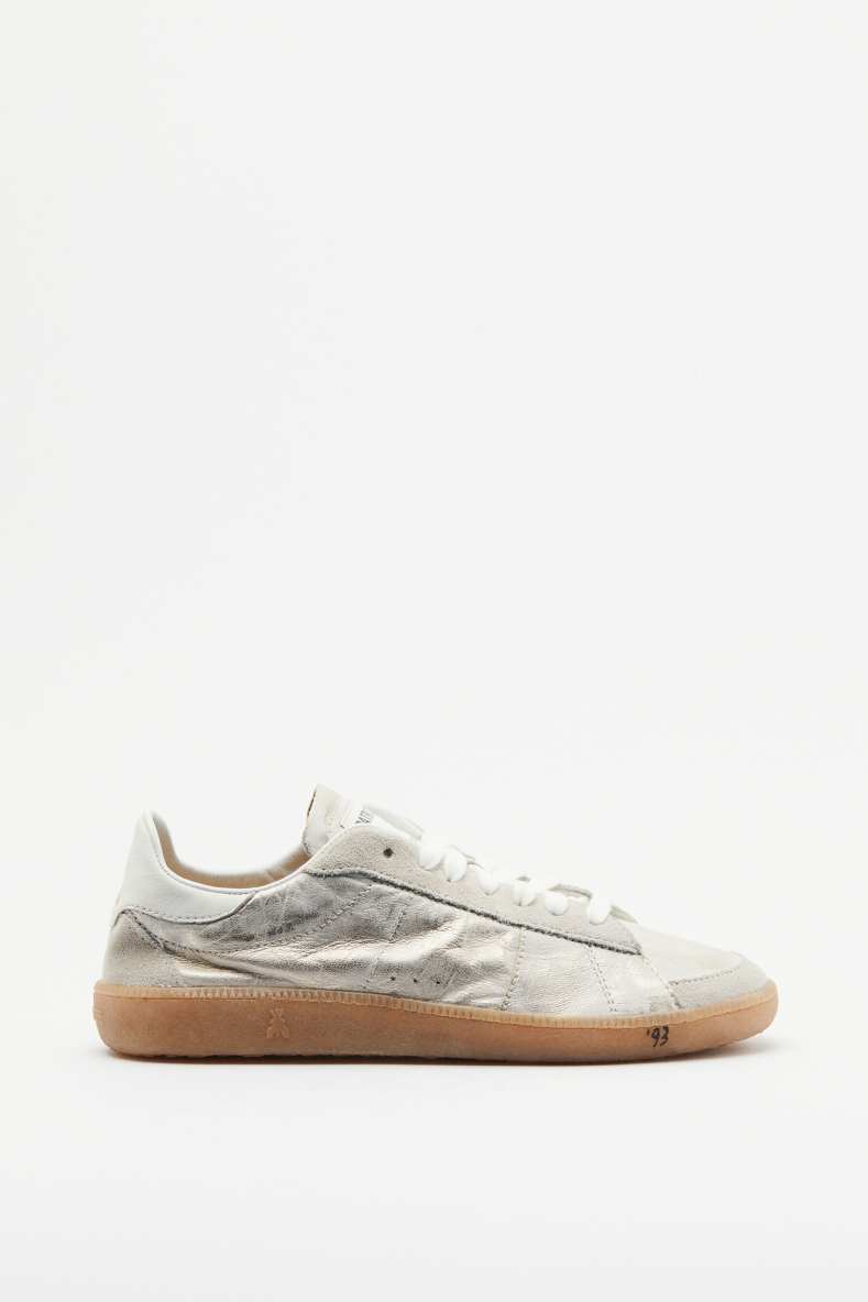 SKIN Sneakers &apos;93 in laminated nappa leather, Gold, Patrizia Pepe