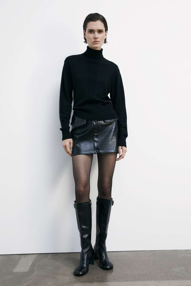 &quot;ESSENTIAL&quot; wool turtleneck sweater, Black, Patrizia Pepe