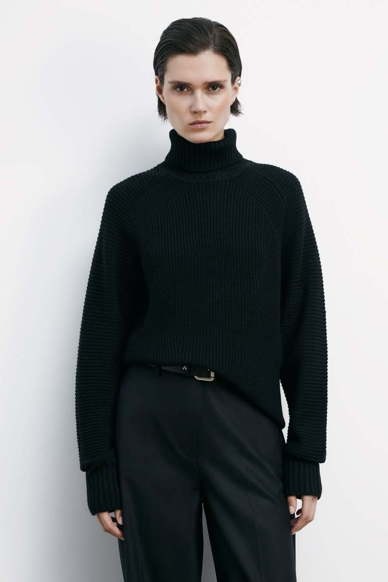 &quot;ESSENTIAL&quot; woven turtleneck sweater, Black, Patrizia Pepe