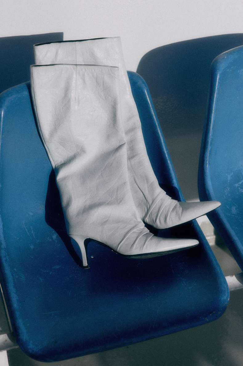 New Minimal Shape leather crinkle boots with heel, White, Patrizia Pepe