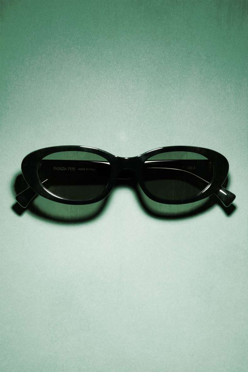 Oval Sunglasses, Black, Patrizia Pepe