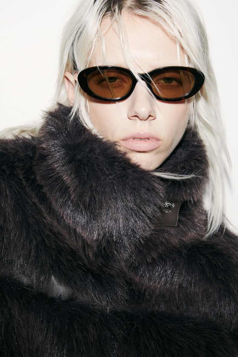 Oval Sunglasses, Brown, Patrizia Pepe