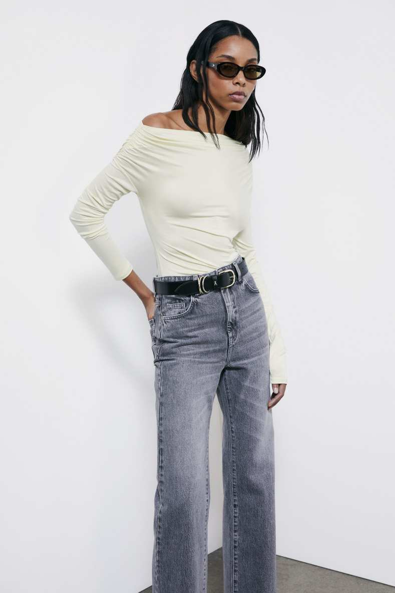 Camiseta drapeada con un solo hombro, Amarillo