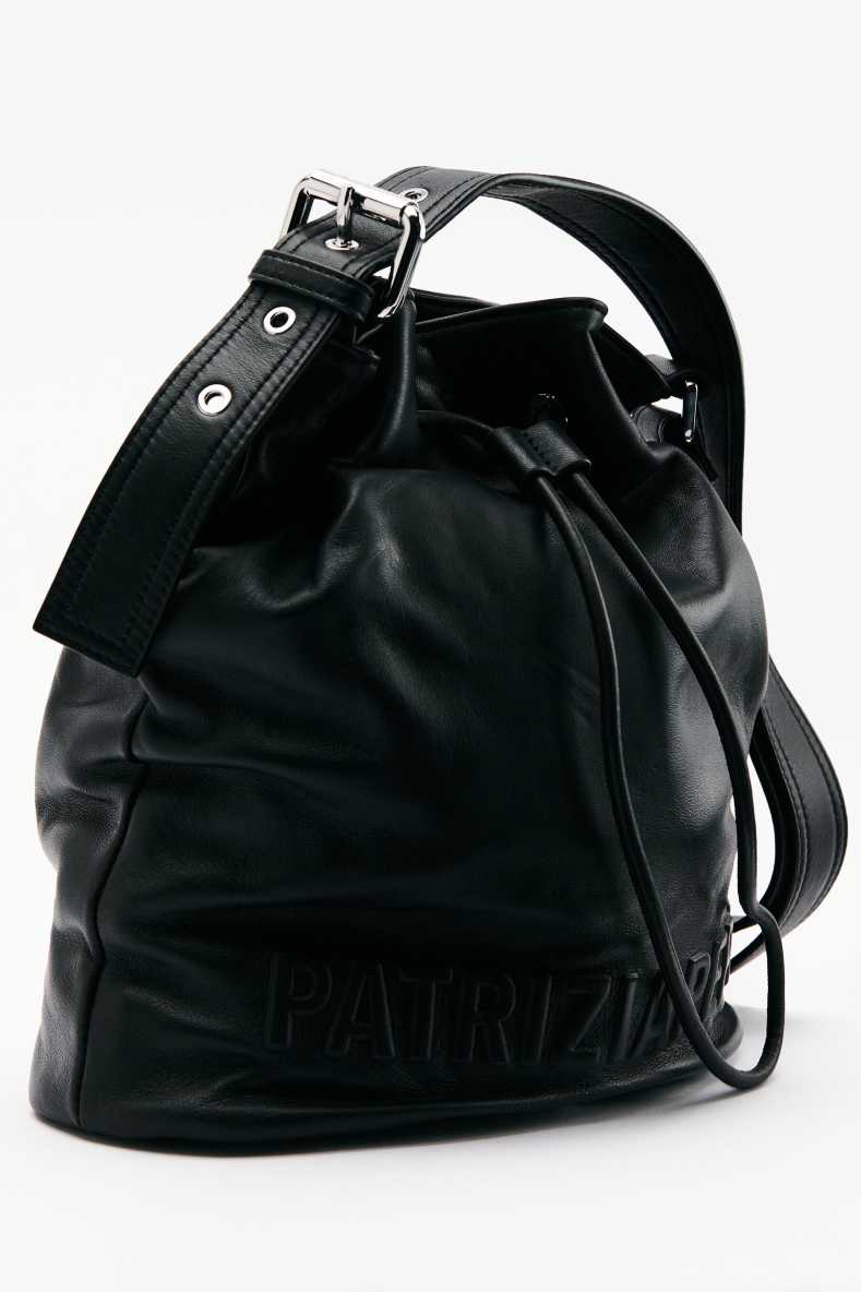 (IM)PERFECTION leather bucket bag medium, Black, Patrizia Pepe