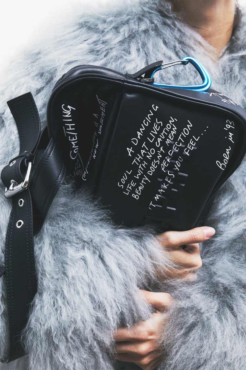 (IM)PERFECTION shopping bag in leather with calligraphic print, Black, Patrizia Pepe