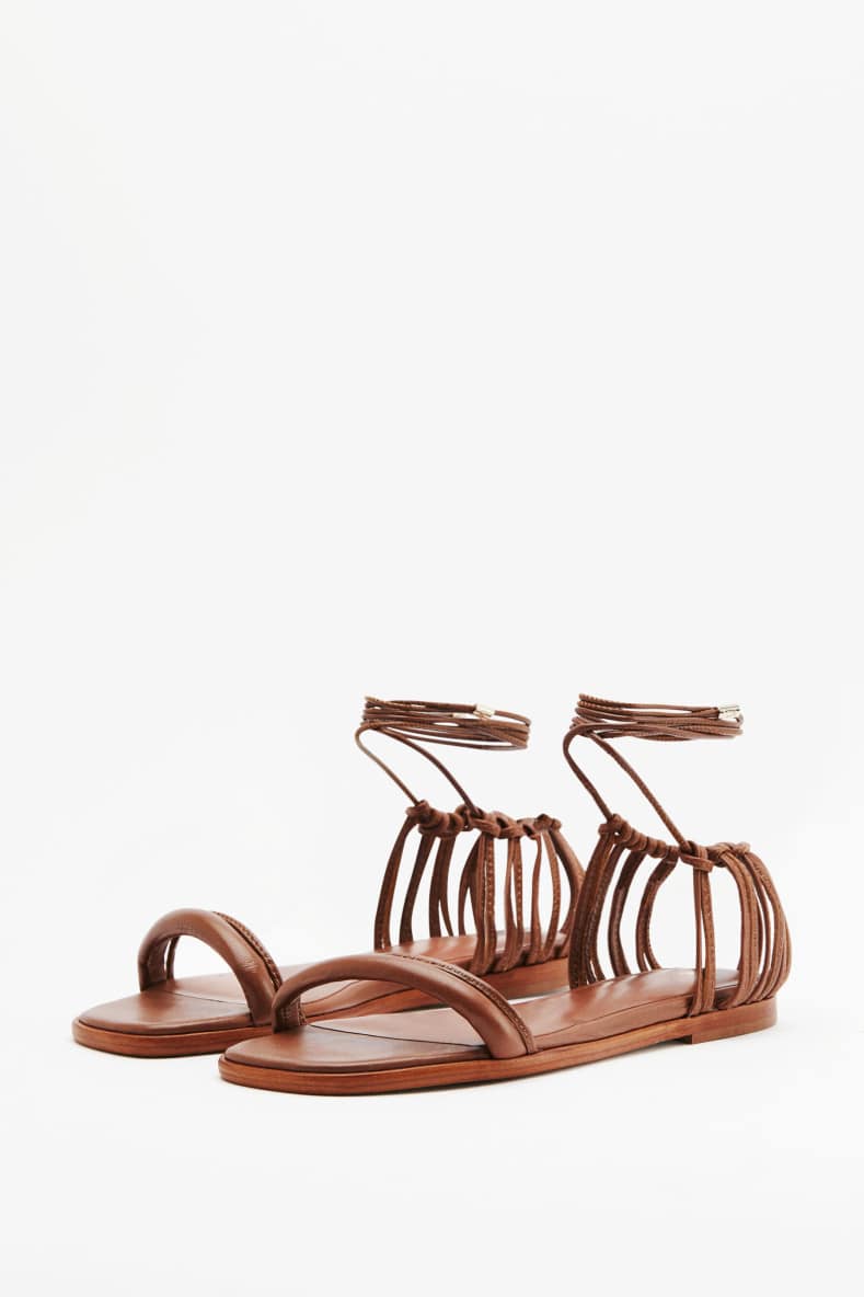 Square Essential Fly crossed flat sandals in nappa leather, Brown, Patrizia Pepe