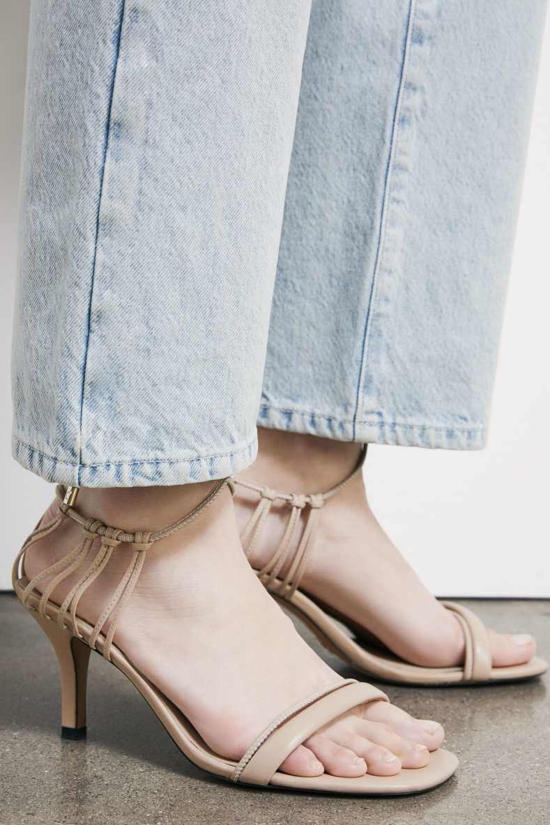 Square Essential Fly crossed heeled sandals in nappa leather, Beige, Patrizia Pepe