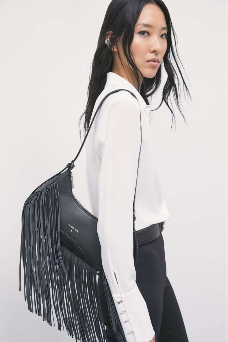 Leather shoulder bag with fringes, Black, Patrizia Pepe