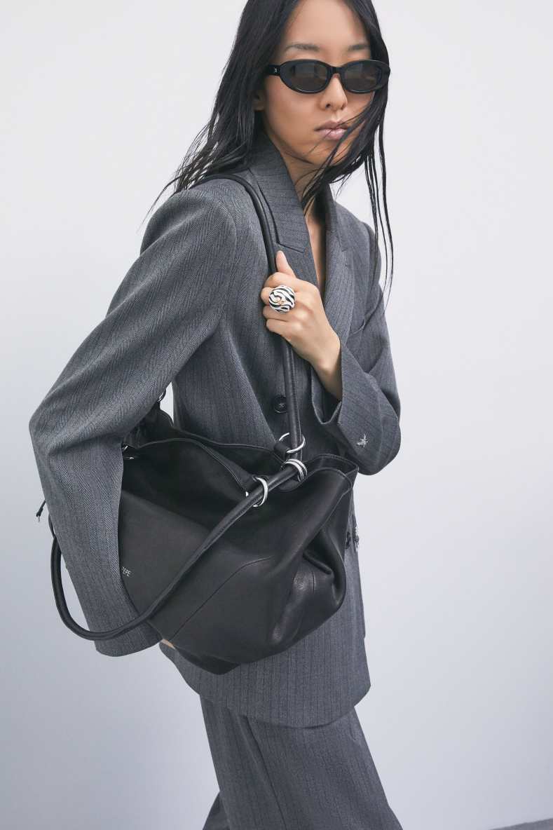 Black Horse leather bucket bag, Black, Patrizia Pepe
