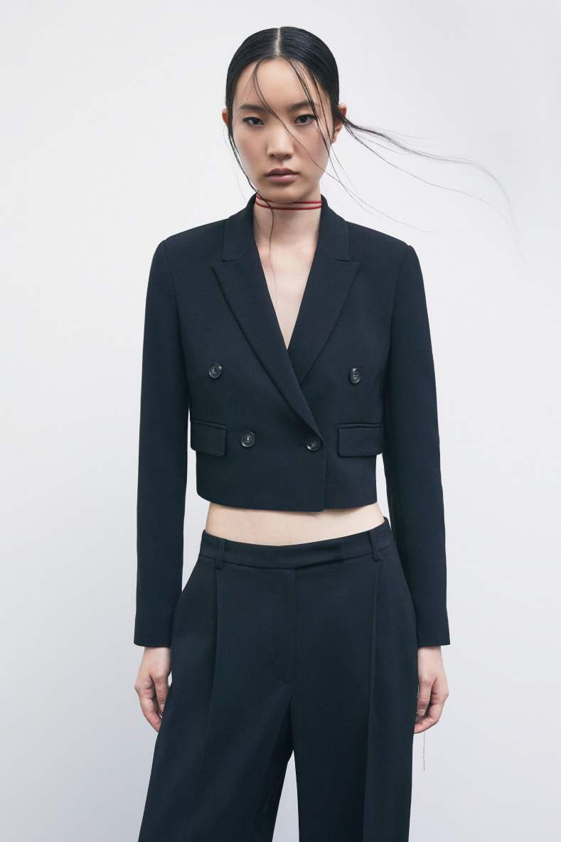 &ldquo;My SKIN Tailoring&rdquo; cropped double-breasted blazer in cr&ecirc;pe, Black, Patrizia Pepe