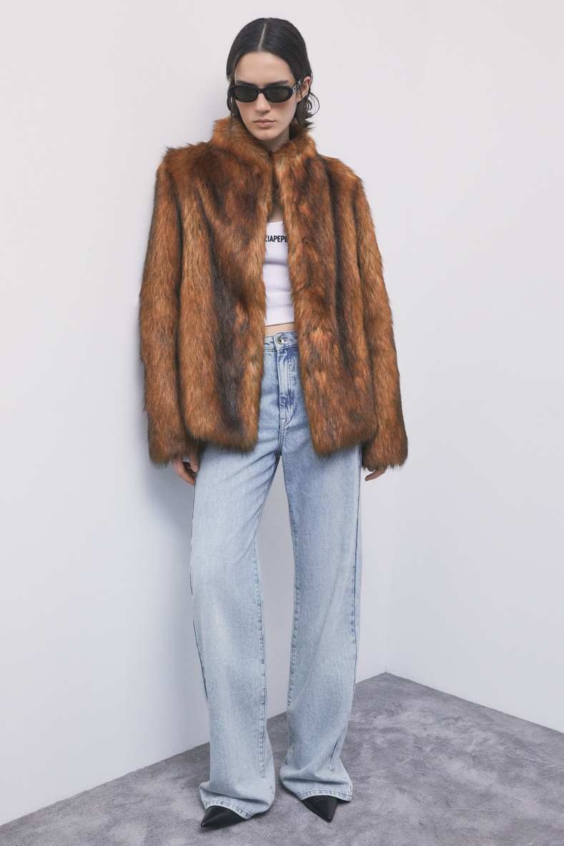 Kurze flauschige Jacke, Braun, Patrizia Pepe