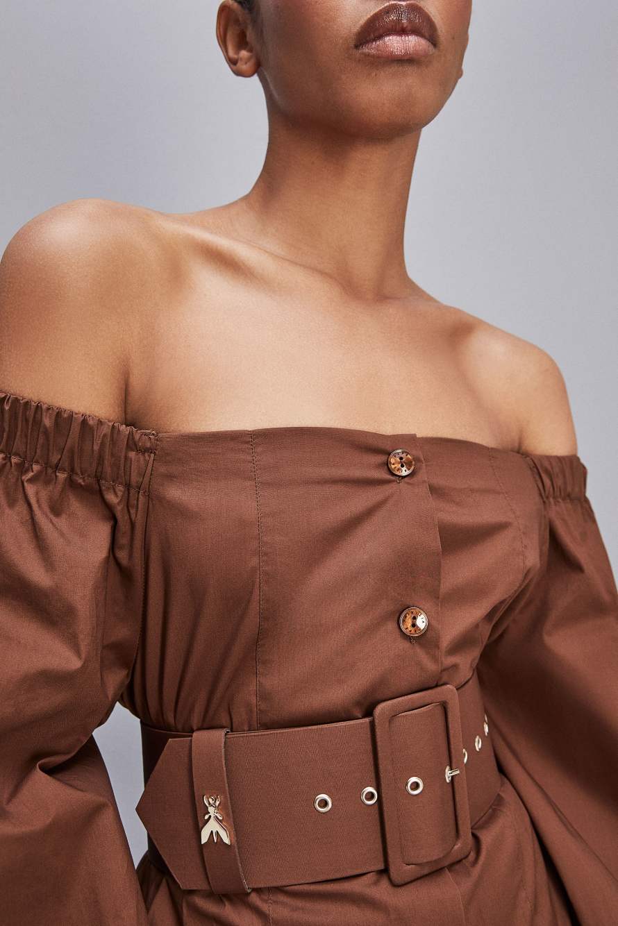Off-shoulder dress with belt | Brown