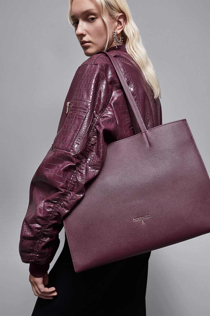 Borsa shopping in pelle martellata, Viola, Patrizia Pepe