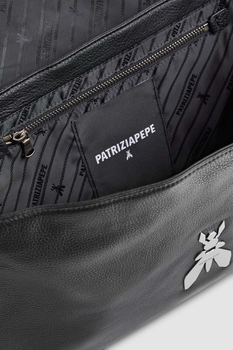 Large "ESSENTIAL" Fly shoulder bag in leather with chain, Black, Patrizia Pepe