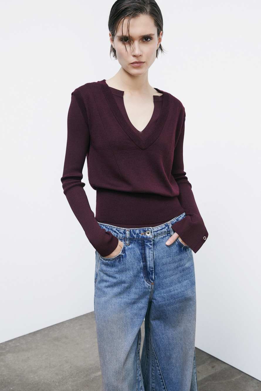 "ESSENTIAL" wool vest with V-neckline, Bordeaux, Patrizia Pepe