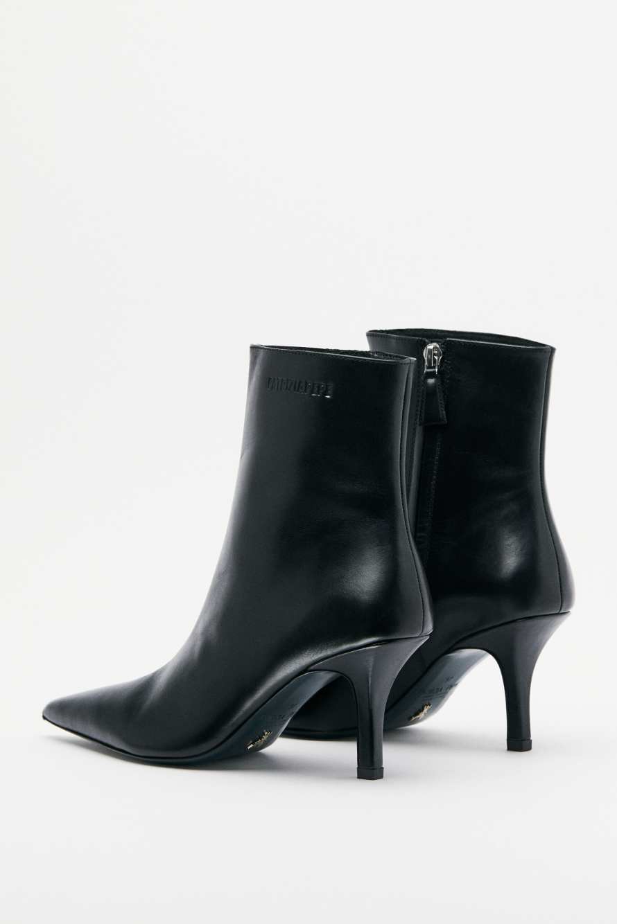 Minimal Shape ankle boots in leather, Black, Patrizia Pepe