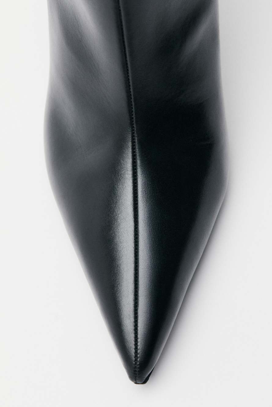 Minimal Shape ankle boots in leather, Black, Patrizia Pepe