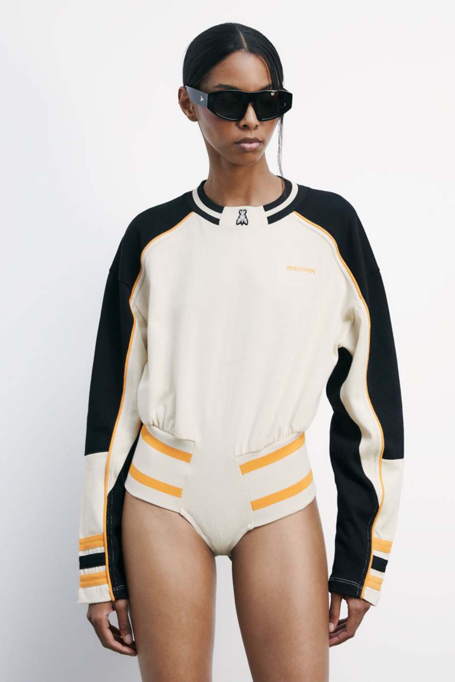 Sudadera body estilo de carreras, blanco / negro / naranja