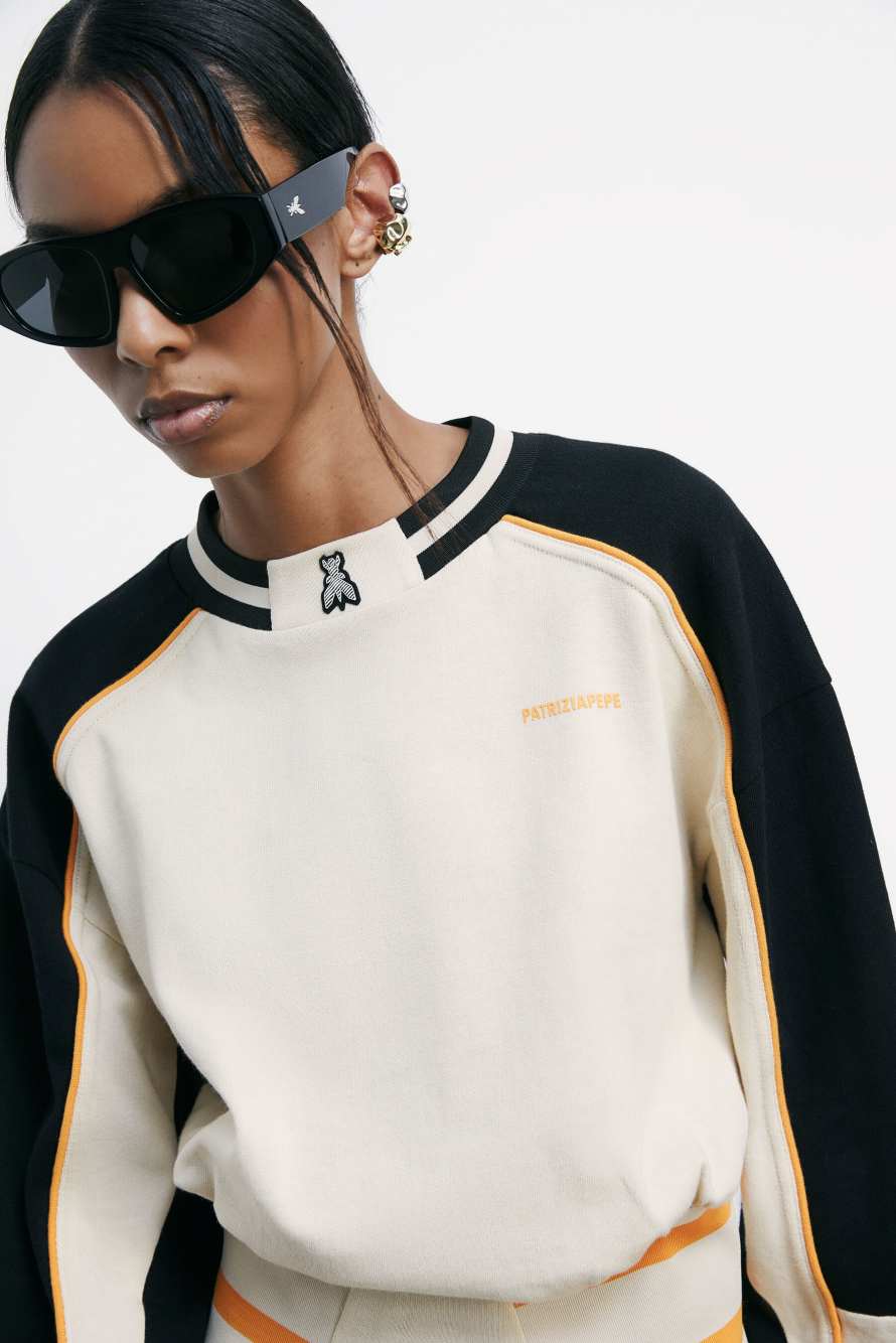 Sudadera body estilo de carreras, blanco / negro / naranja