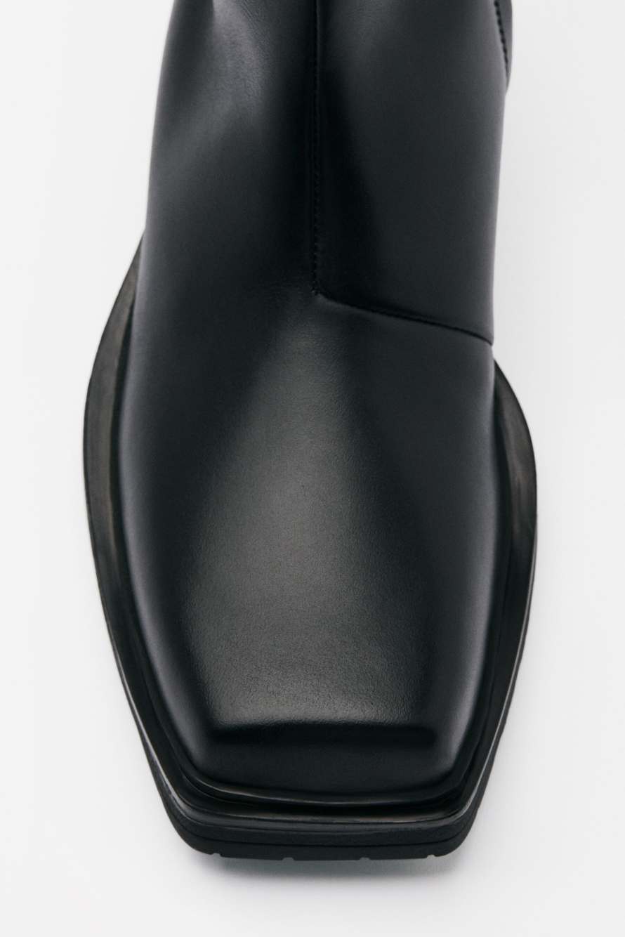 Low leather ankle boots with square toe, Black, Patrizia Pepe