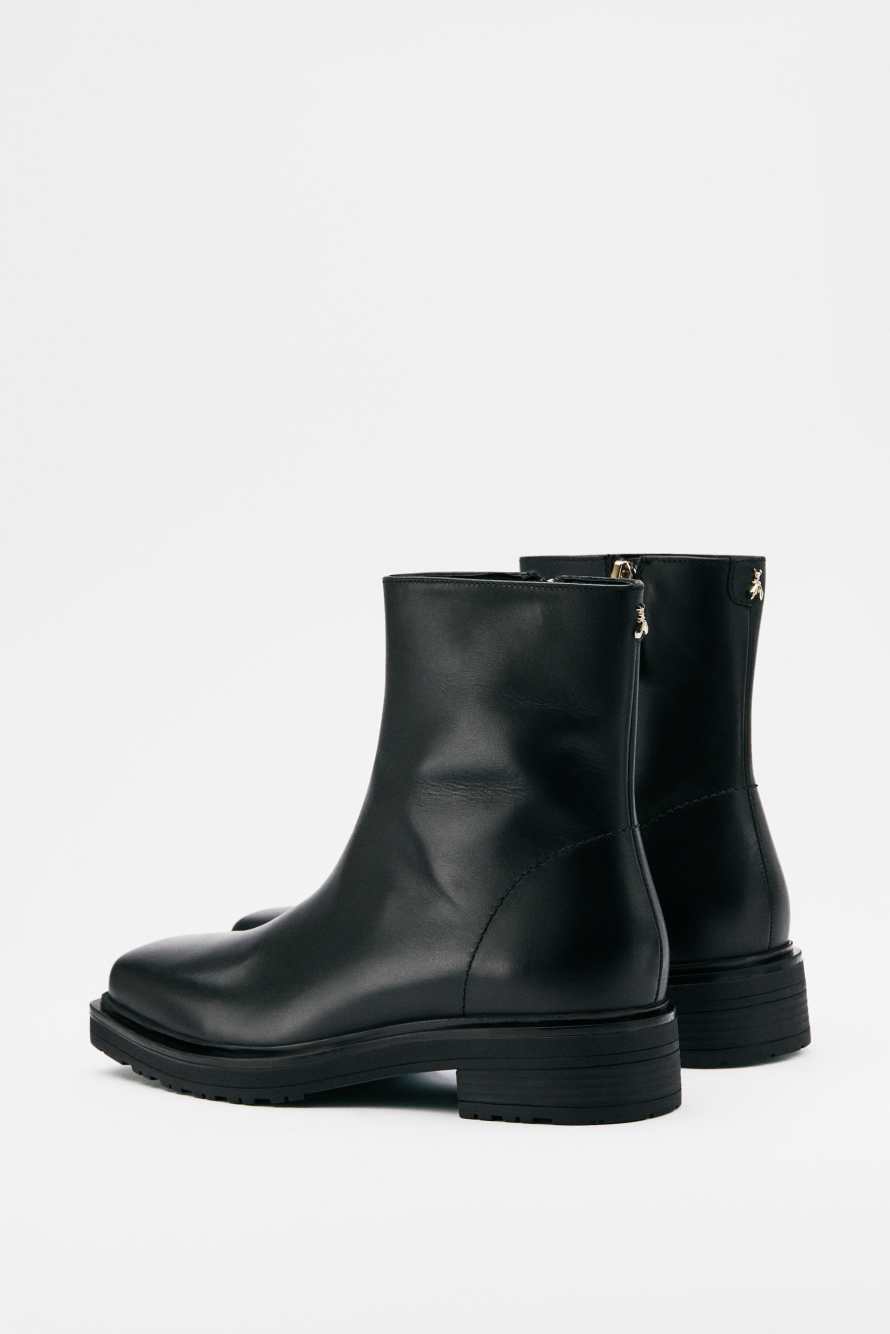 Low leather ankle boots with square toe, Black, Patrizia Pepe