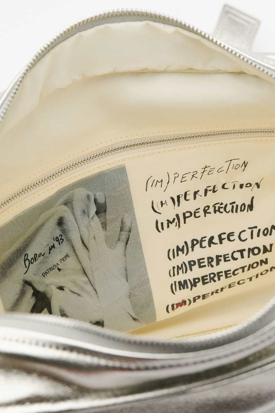 (IM)PERFECTION shopping bag in laminated leather, Silver, Patrizia Pepe