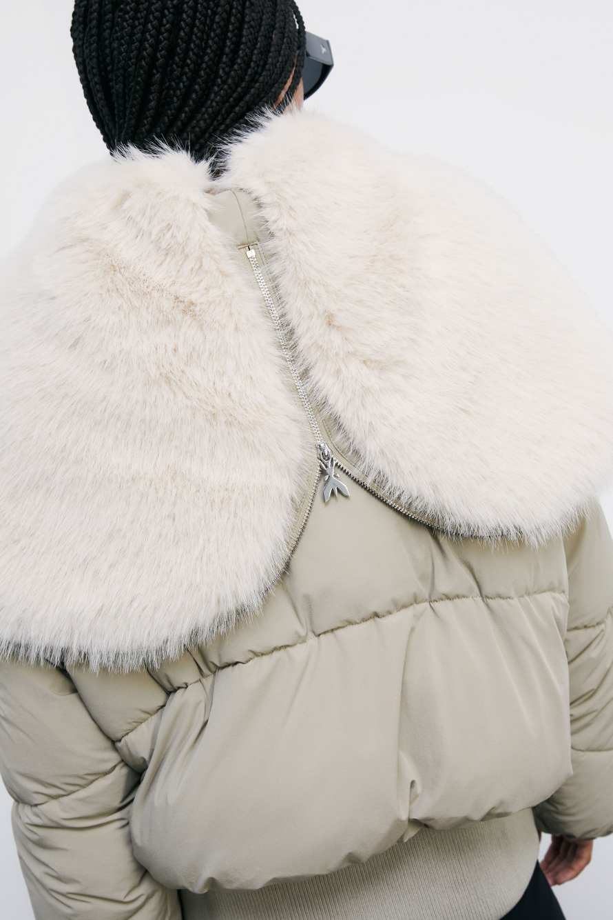 Короткая объемная куртка-бомбер с ворсистым воротником, бежевый, Patrizia Pepe