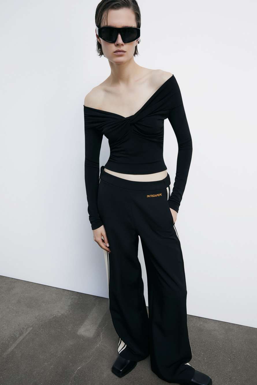 Cropped long-sleeved top with torchon, Black, Patrizia Pepe