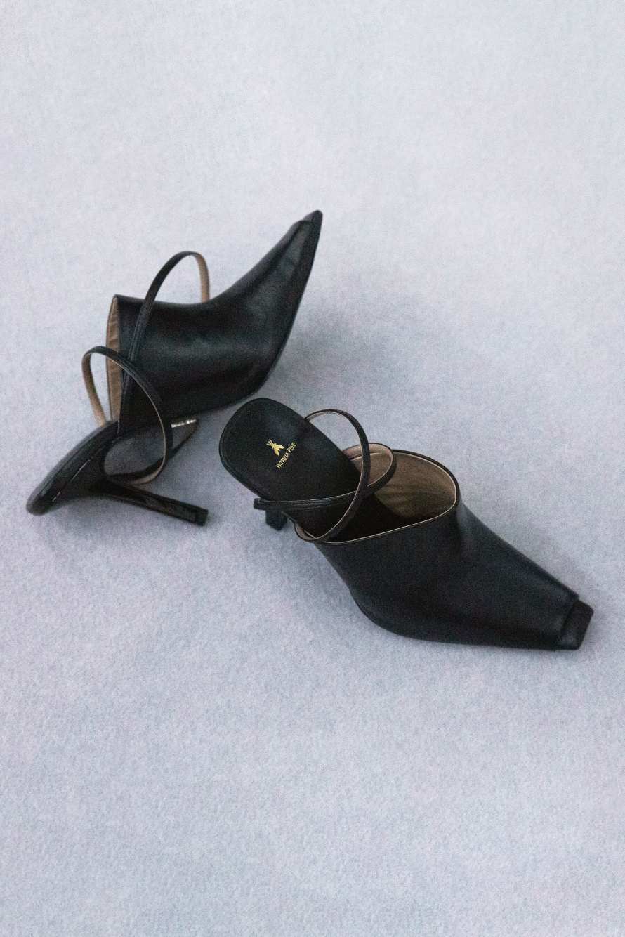 Sabot SKIN in leather, Black, Patrizia Pepe