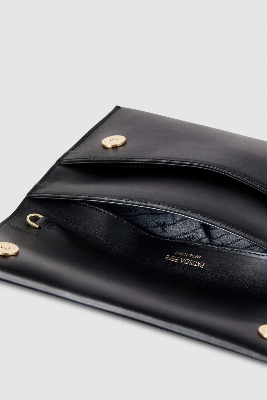 Кожаная сумка-пошет Fly на цепочке, Черный/Золотой, Patrizia Pepe