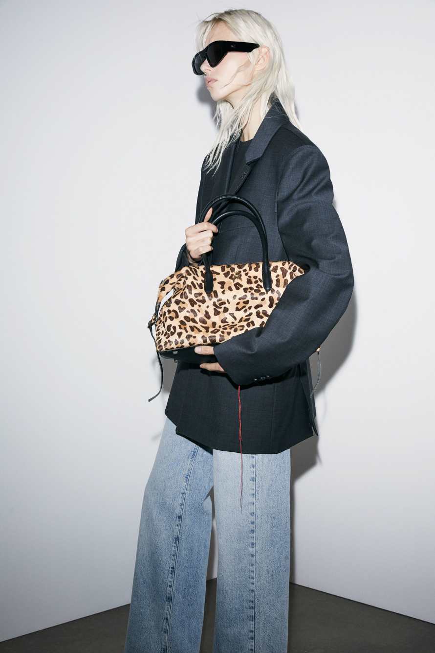 Кожаная сумка-коробочка с леопардовым принтом, Абстрактная фантазия, Patrizia Pepe