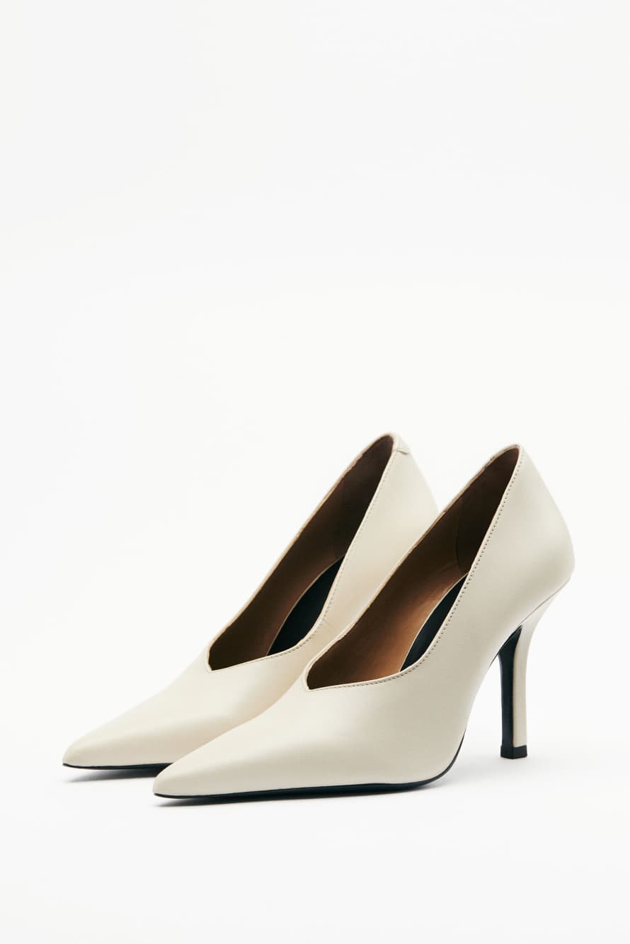 Minimal Shape Leather Pumps, White, Patrizia Pepe
