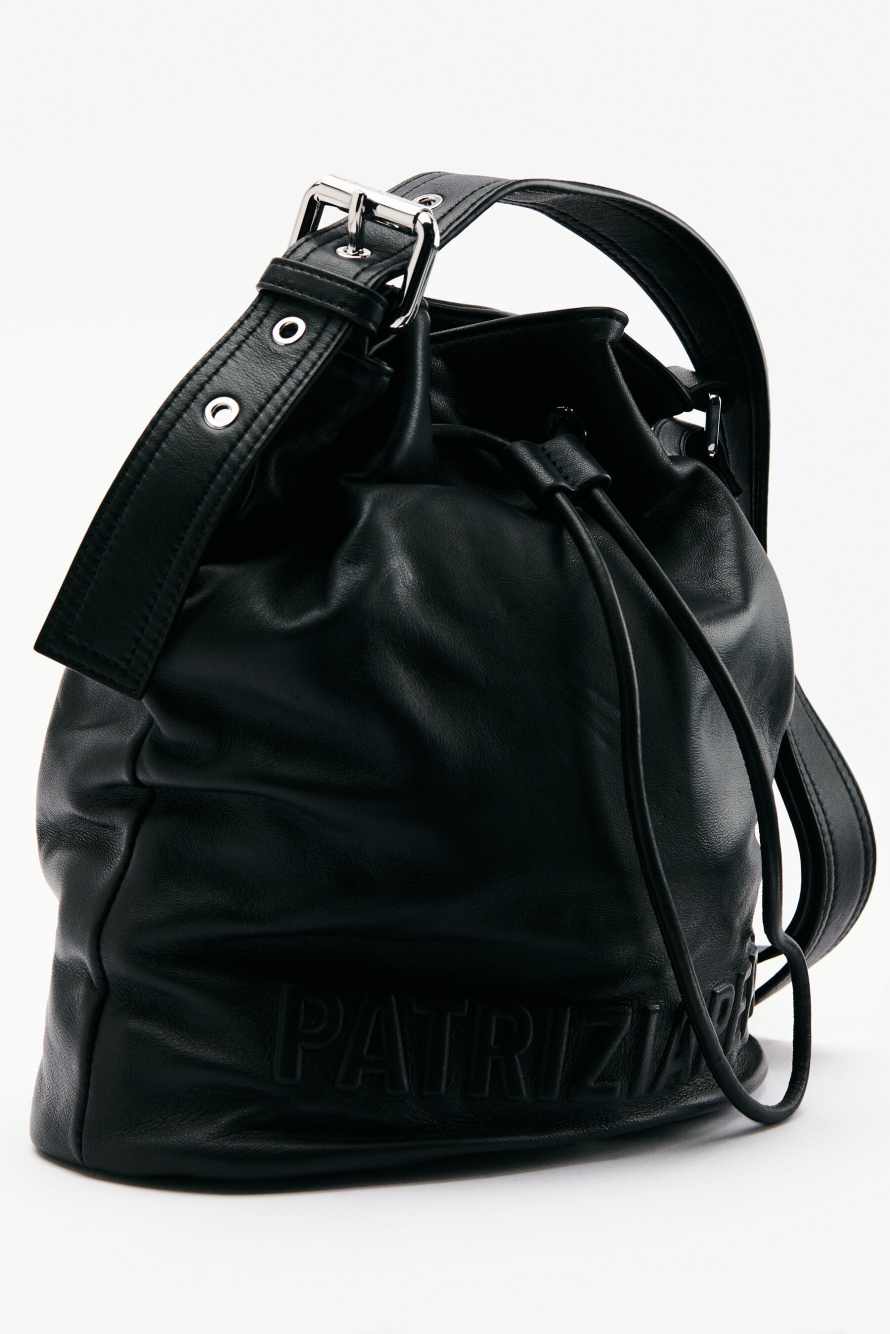 (IM)PERFECTION leather bucket bag medium, Black, Patrizia Pepe