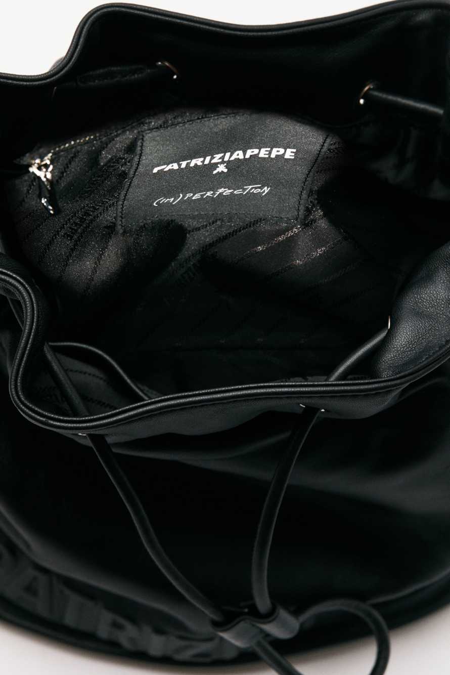 (IM)PERFECTION leather bucket bag medium, Black, Patrizia Pepe