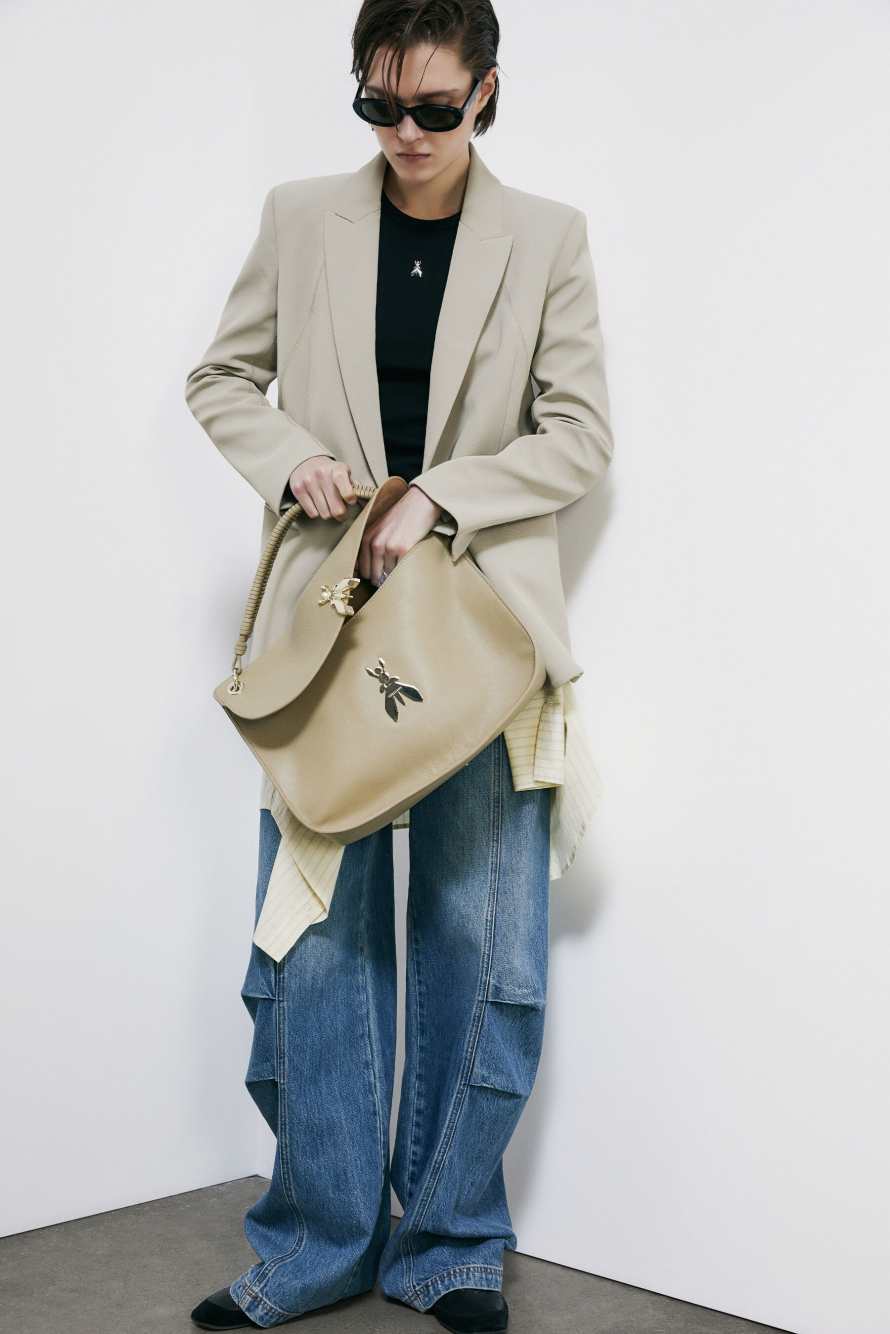 Soft Essential Fly large leather shoulder bag, Beige, Patrizia Pepe