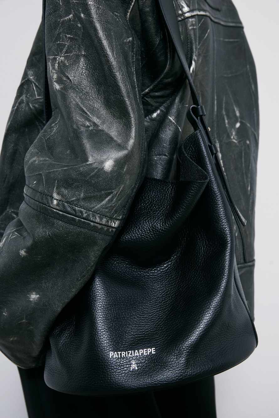 Сумка-ведро Never Complete из тисненой кожи, Черный, Patrizia Pepe
