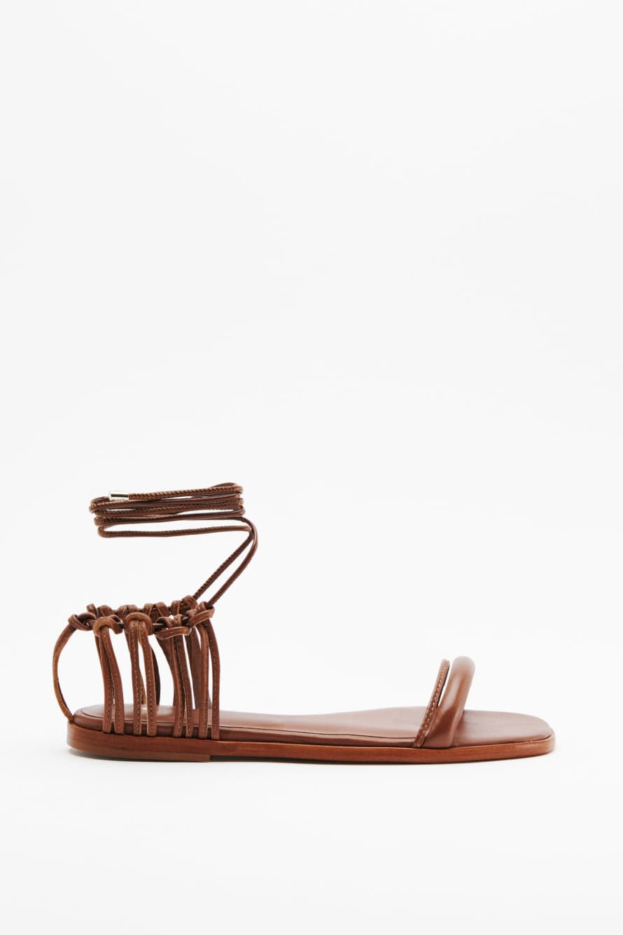 Square Essential Fly crossed flat sandals in nappa leather, Brown, Patrizia Pepe