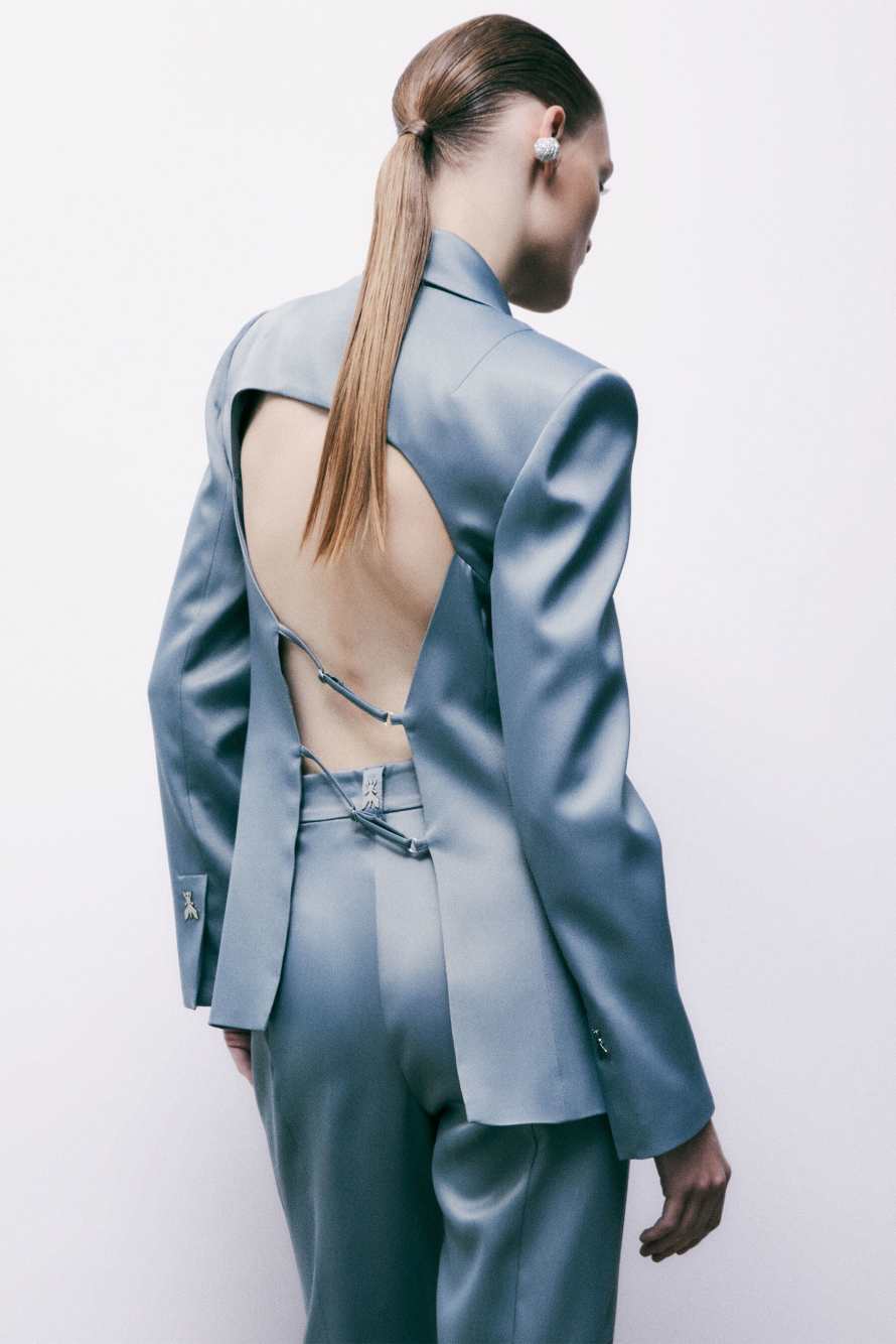 Blazer de sat&eacute;n con cut-out, Gris