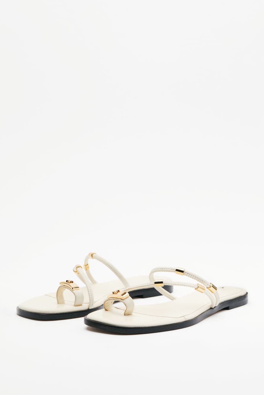 Flat Essential Fly Sandals, White, Patrizia Pepe