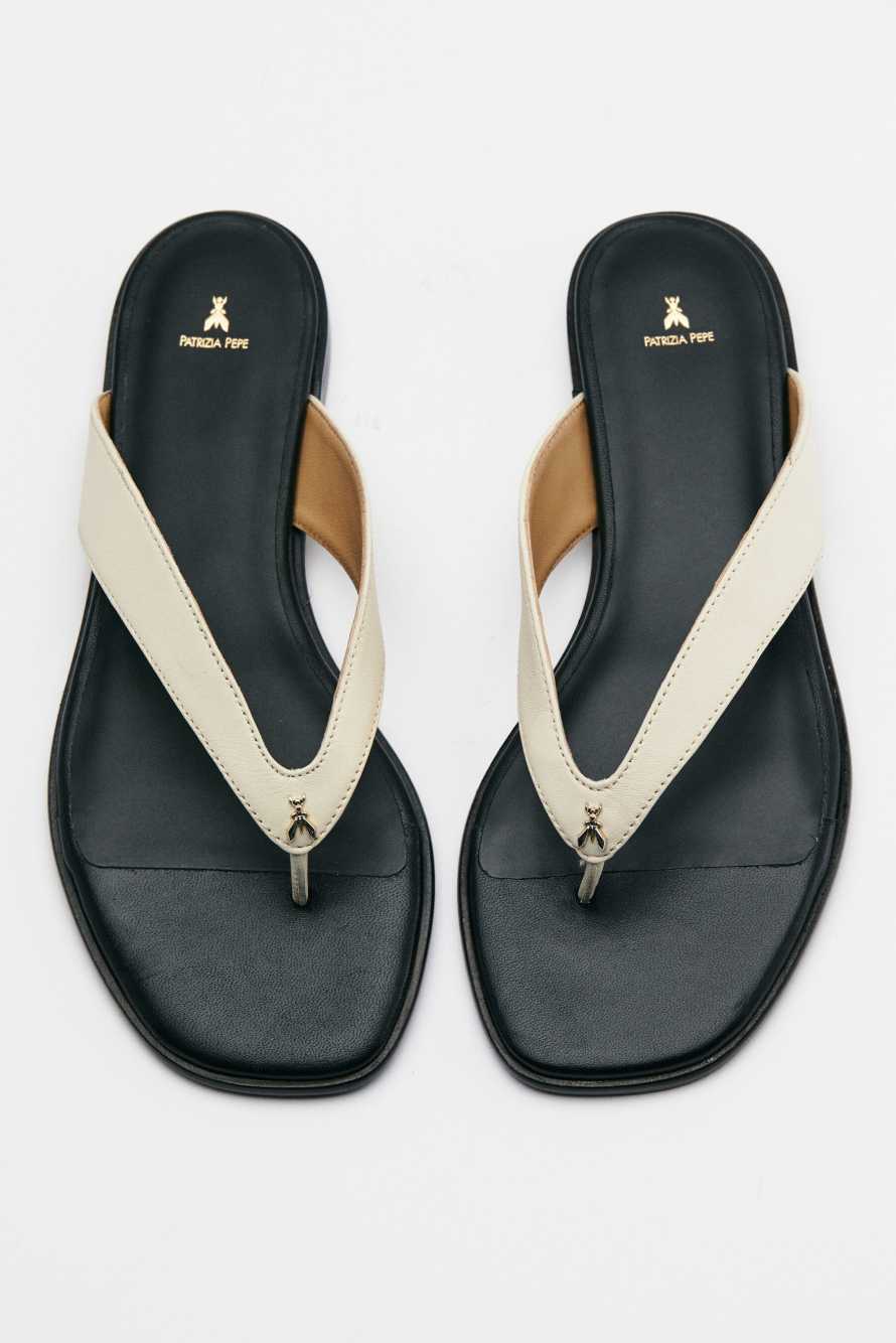 Essential Fly flat thong sandals in nappa leather, White/Black, Patrizia Pepe