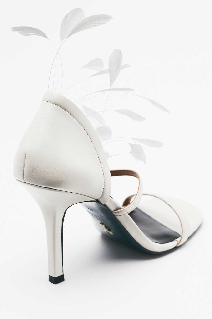 Essential Fly heeled sandals with feather detail in nappa leather, White, Patrizia Pepe