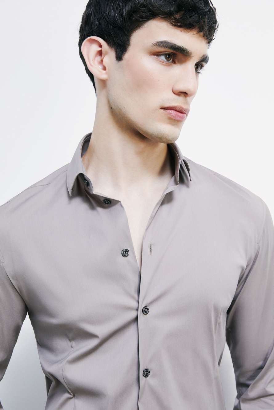Camisa de corte ajustado "ESSENTIAL" de popel&iacute;n, Gris