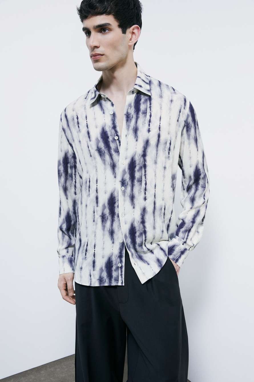 Camisa holgada con estampado gr&aacute;fico de viscosa, Fantas&iacute;a abstracta