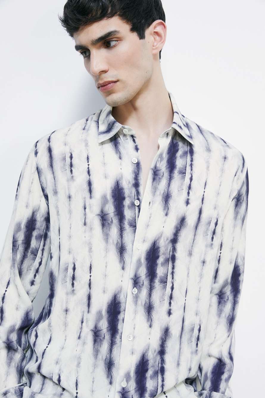 Camisa holgada con estampado gr&aacute;fico de viscosa, Fantas&iacute;a abstracta