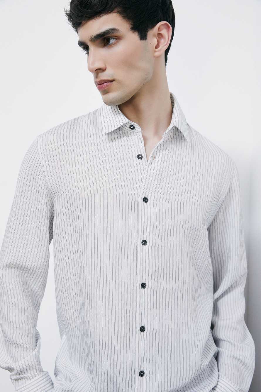 Camisa fluida de rayas diplom&aacute;ticas en viscosa texturizada, Rayas